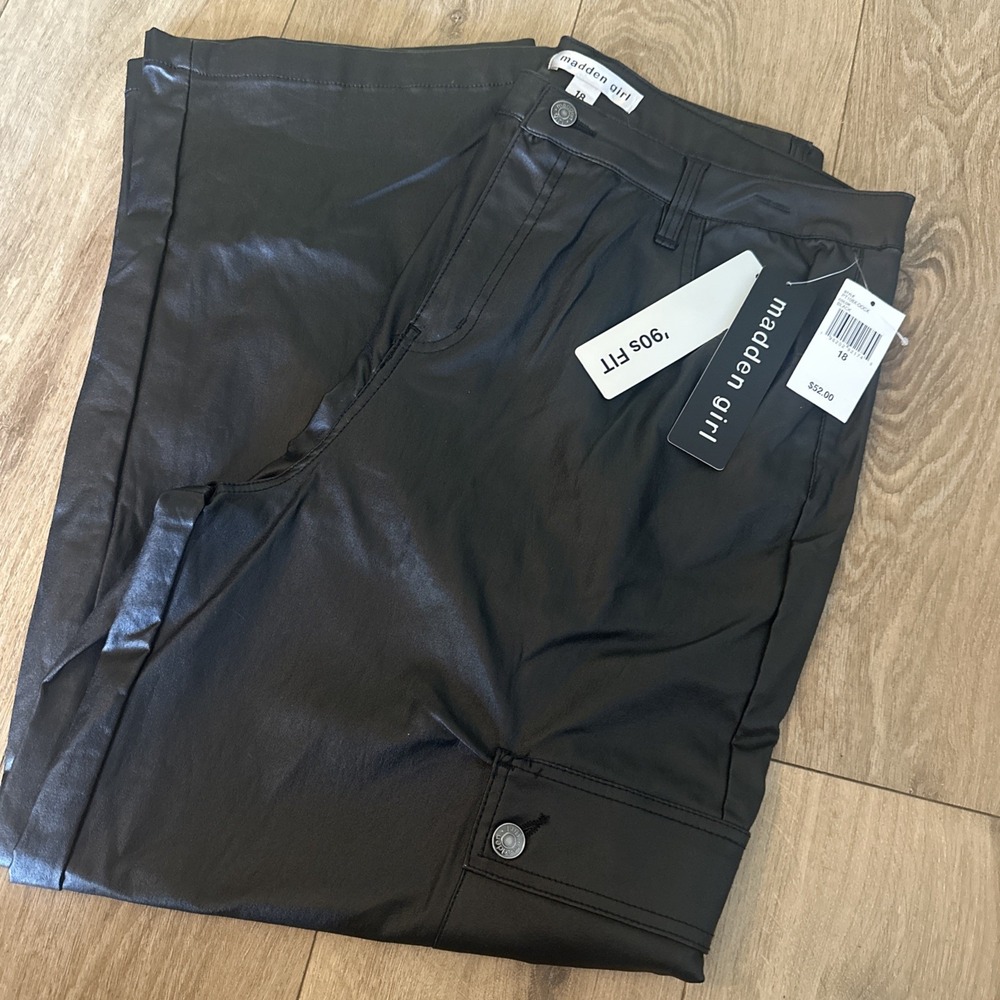 Madden Girl 90's Fit Women's Black Faux‎ Leather Cargo Pants Size 18